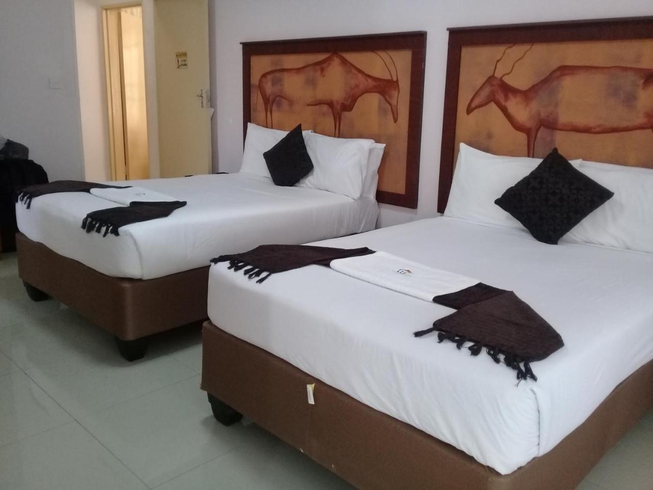 Upper Room Guest House Francistown Exterior foto