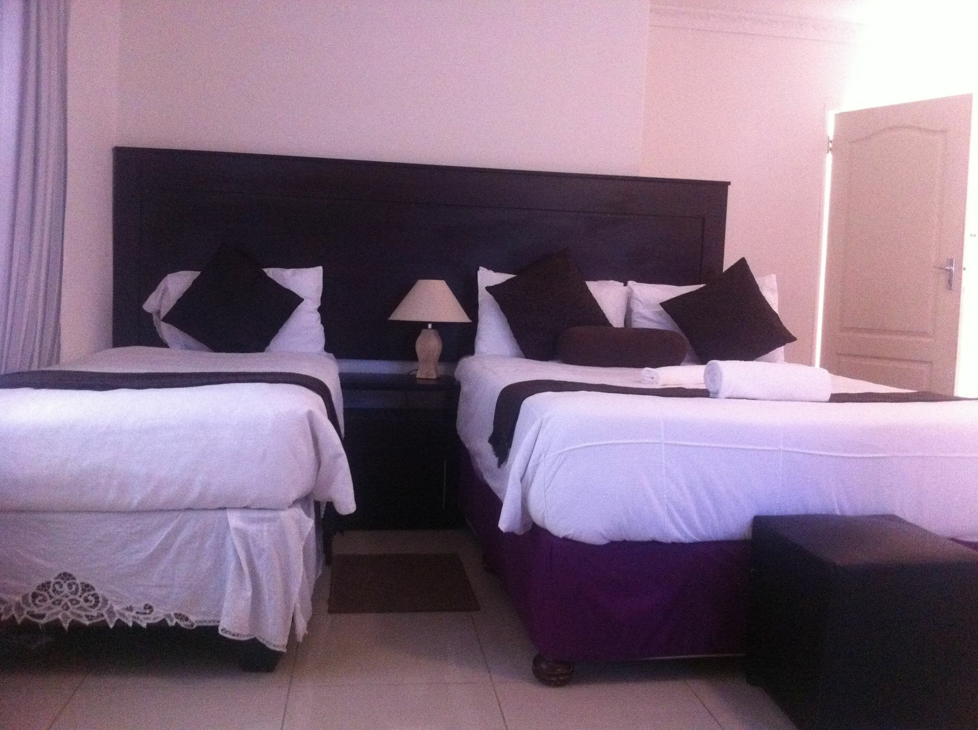Upper Room Guest House Francistown Exterior foto